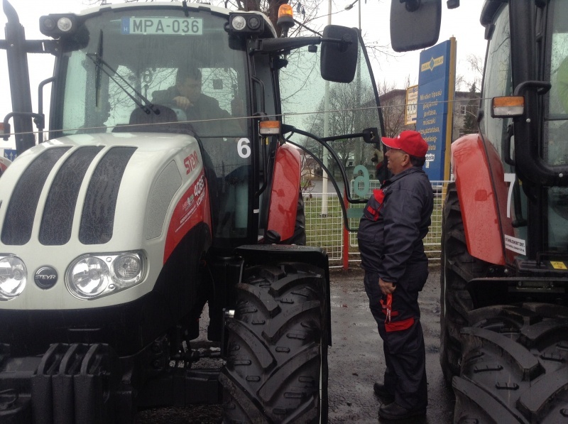 Agroker Pannónia Kft. Steyr traktor flotta átadása